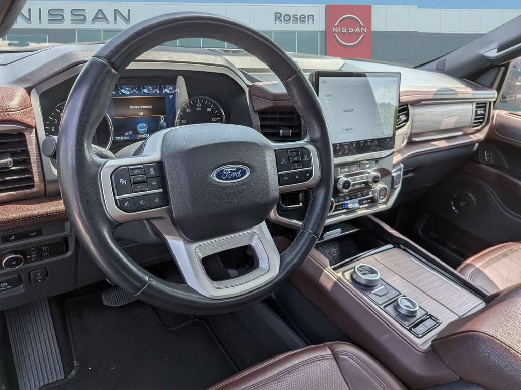Used 2023 Ford Expedition Limited AWD/4WD image 13
