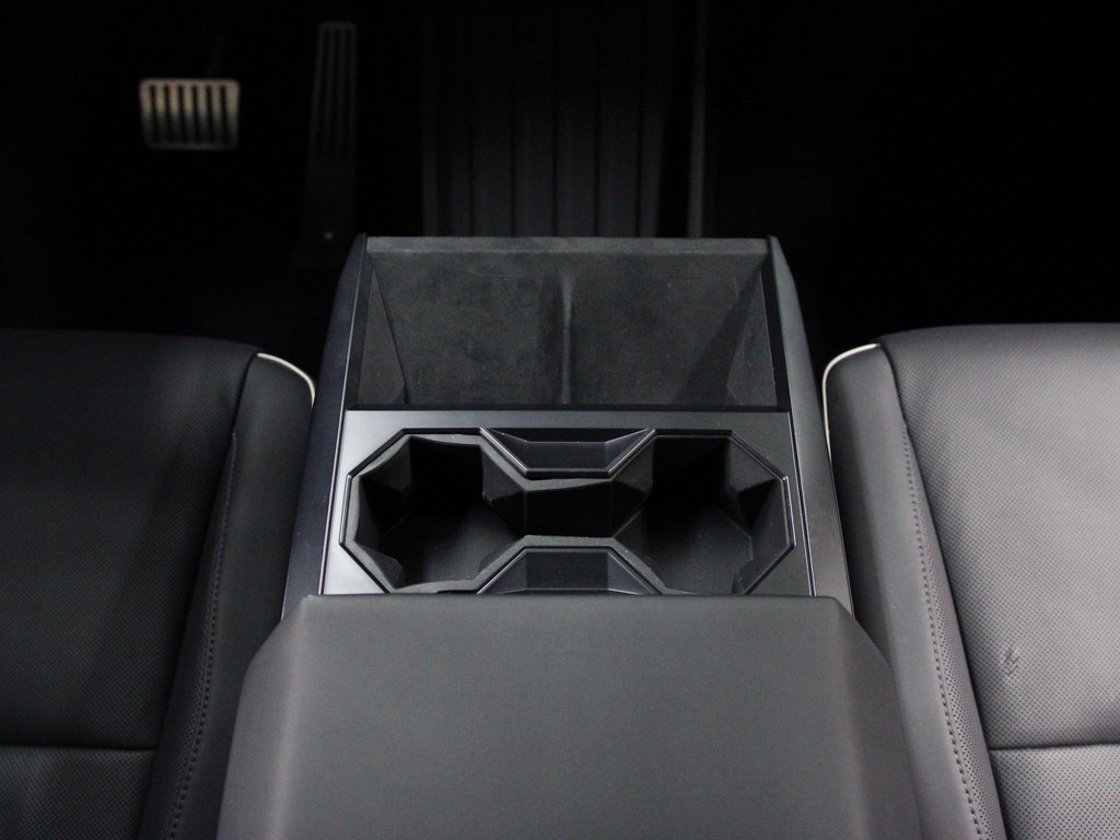 Used 2024 Tesla Cybertruck AWD Crew Cab image 15