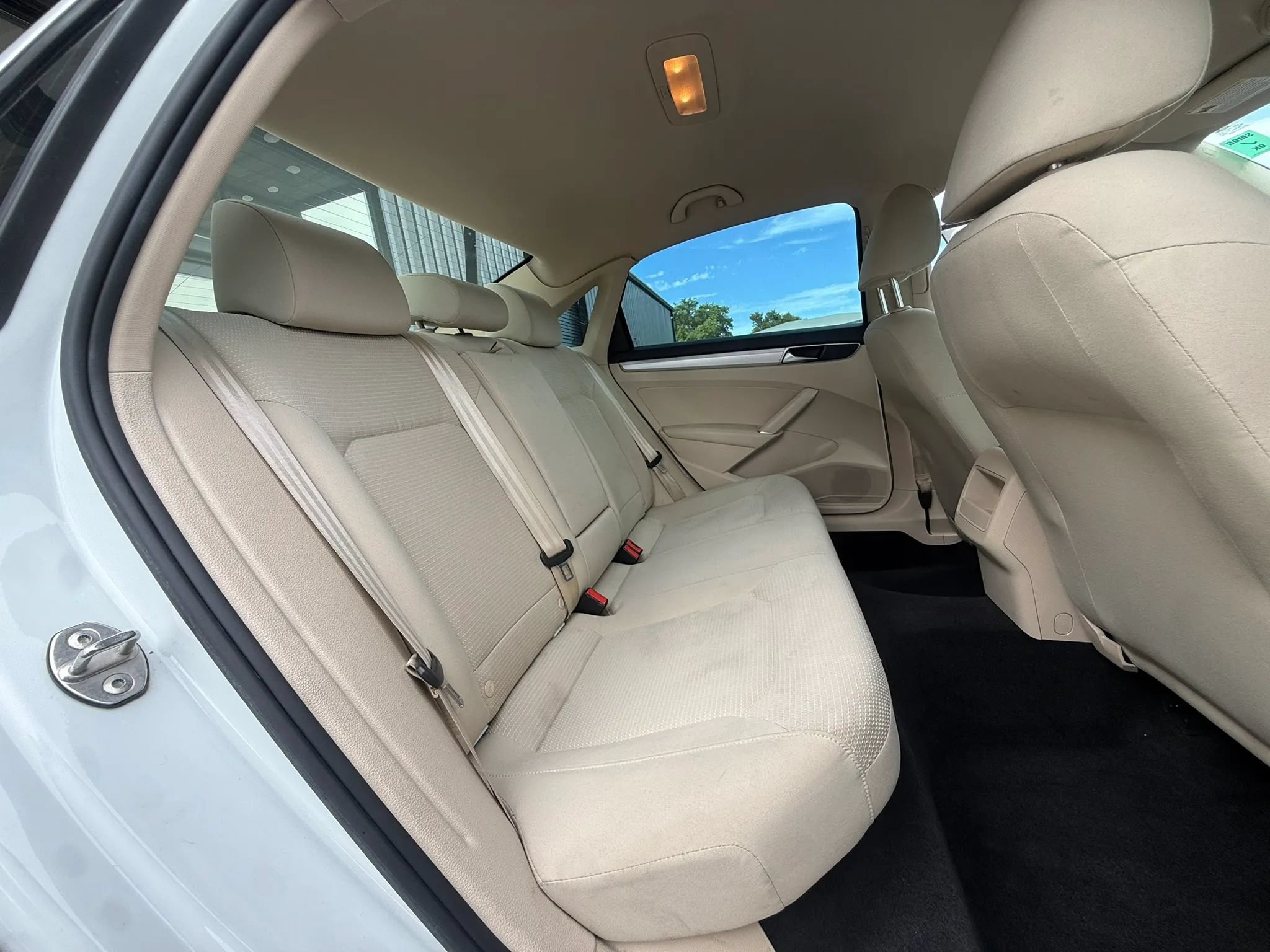 Used 2018 Volkswagen Passat 2.0T S FWD image 24