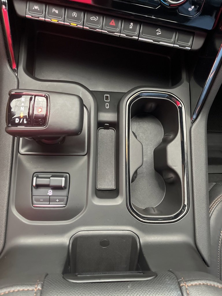 Used 2024 GMC Sierra 1500 AT4 w/ Technology Package image 25