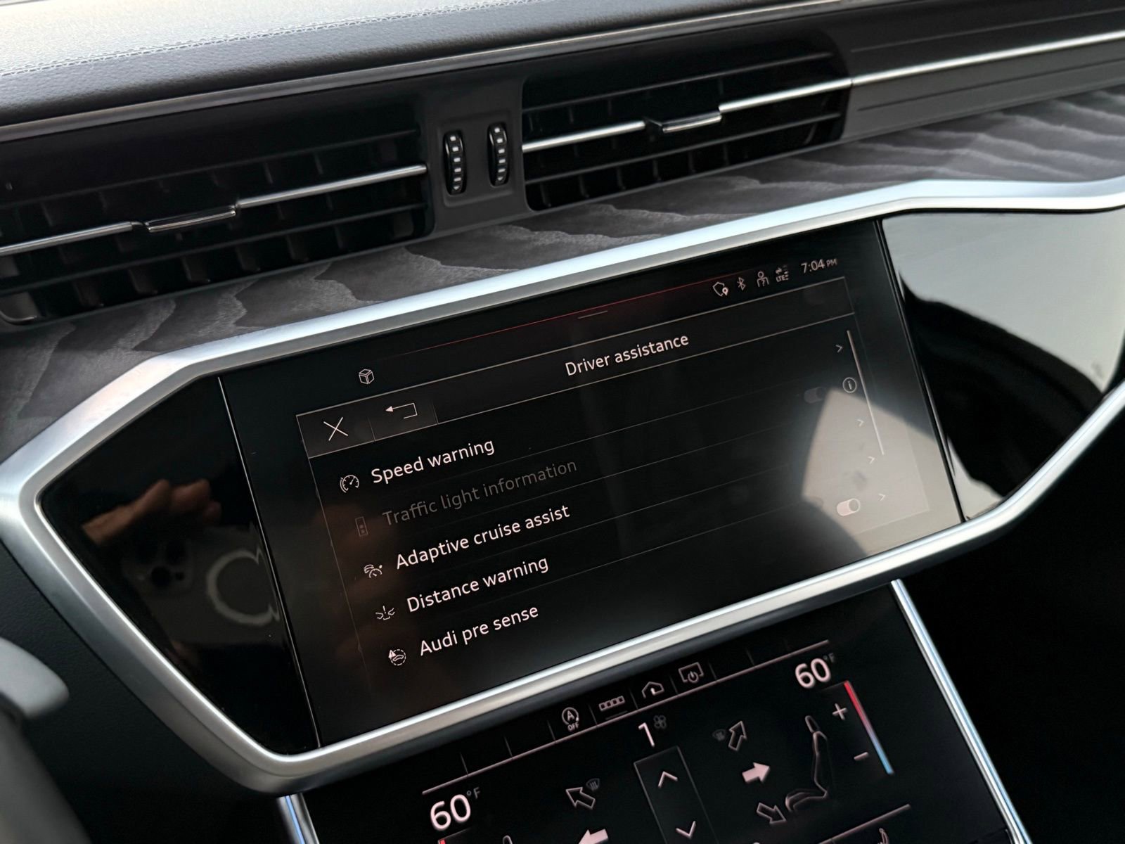 Used 2024 Audi A6 Premium Plus image 43