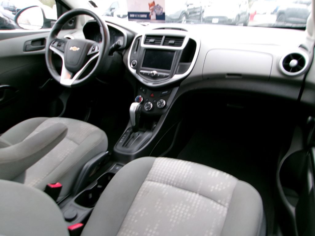 Used 2020 Chevrolet Sonic LT image 17