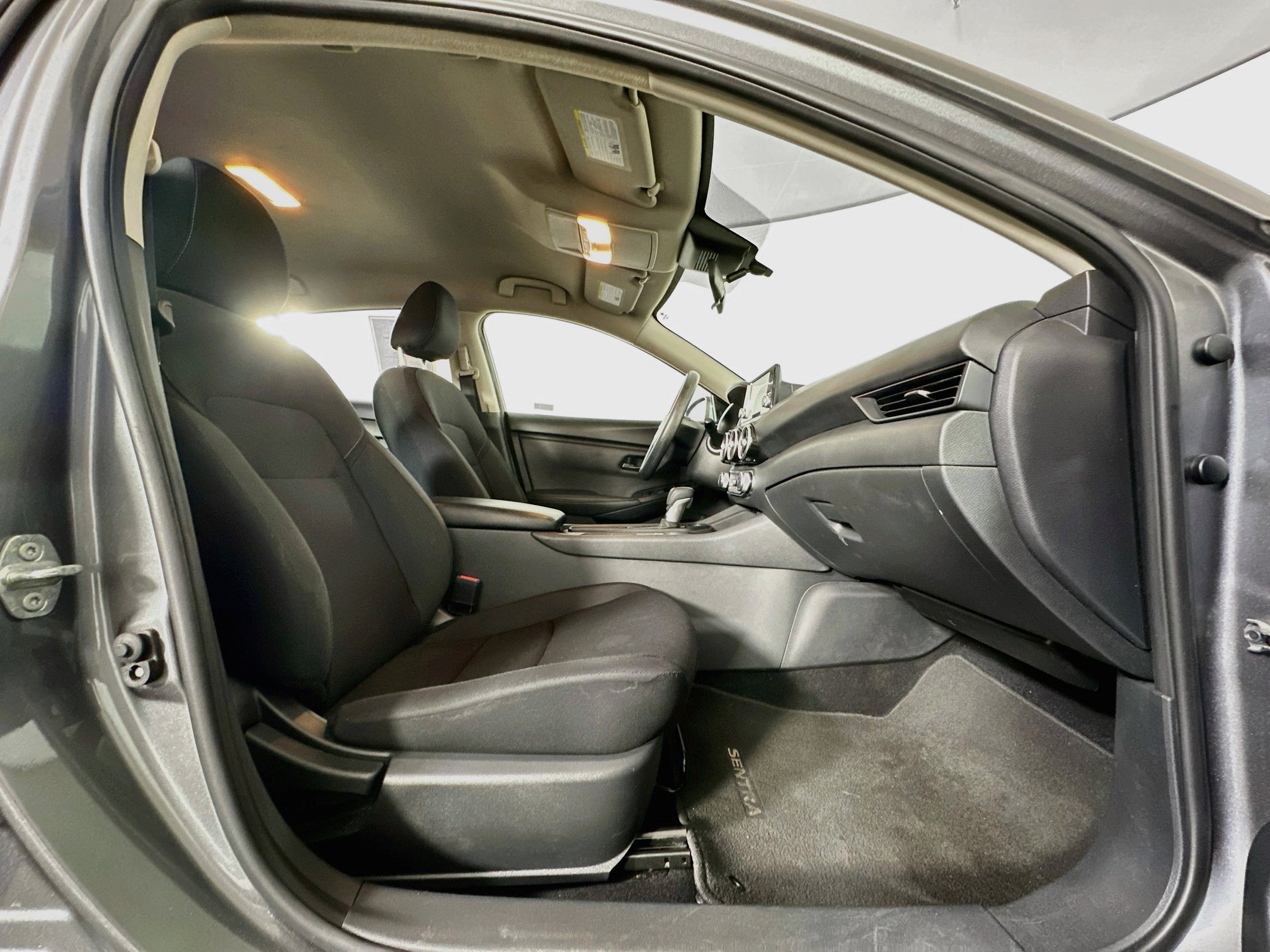 Used 2025 Nissan Sentra S FWD image 29