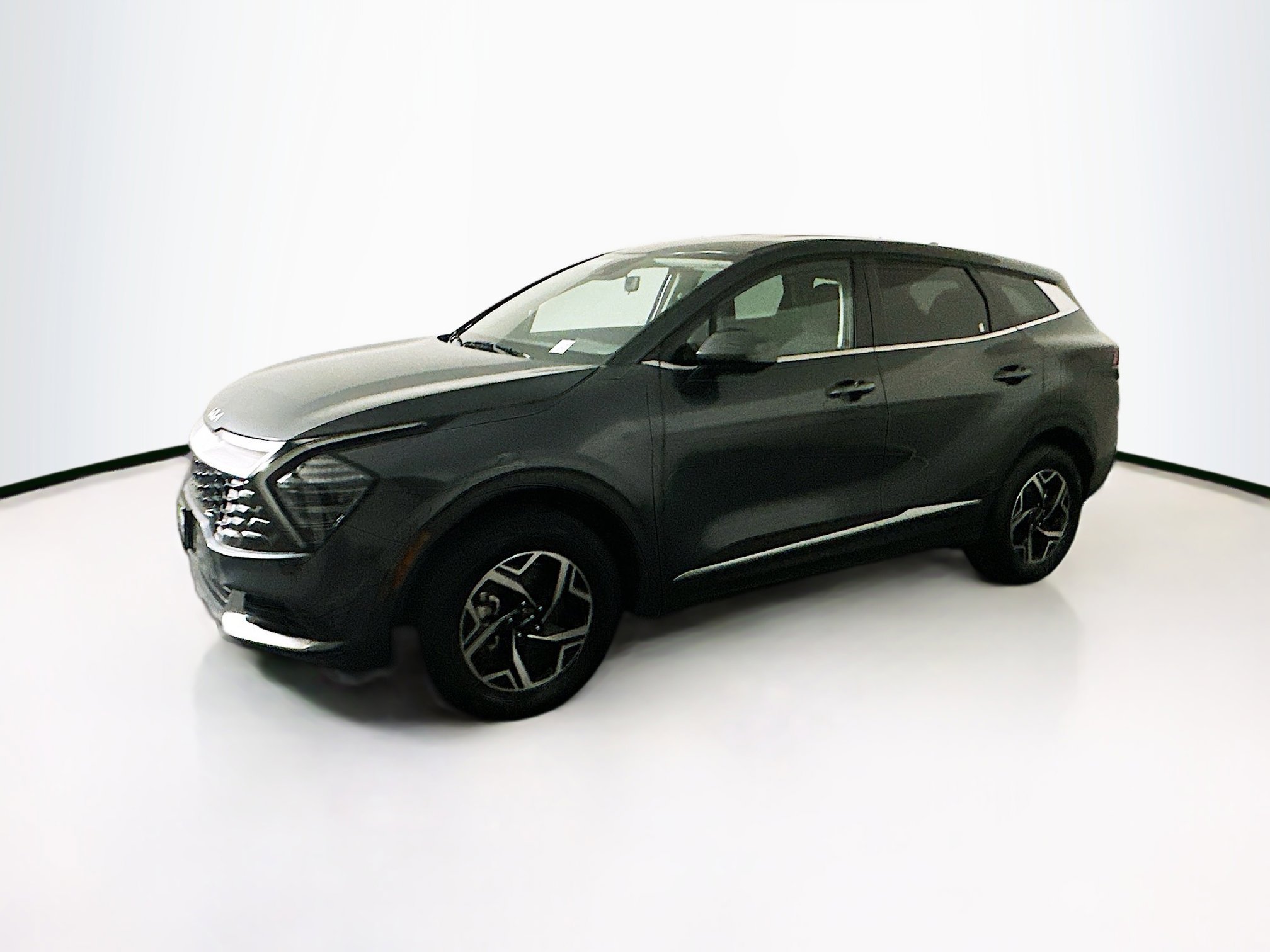 Used 2025 Kia Sportage LX image 4