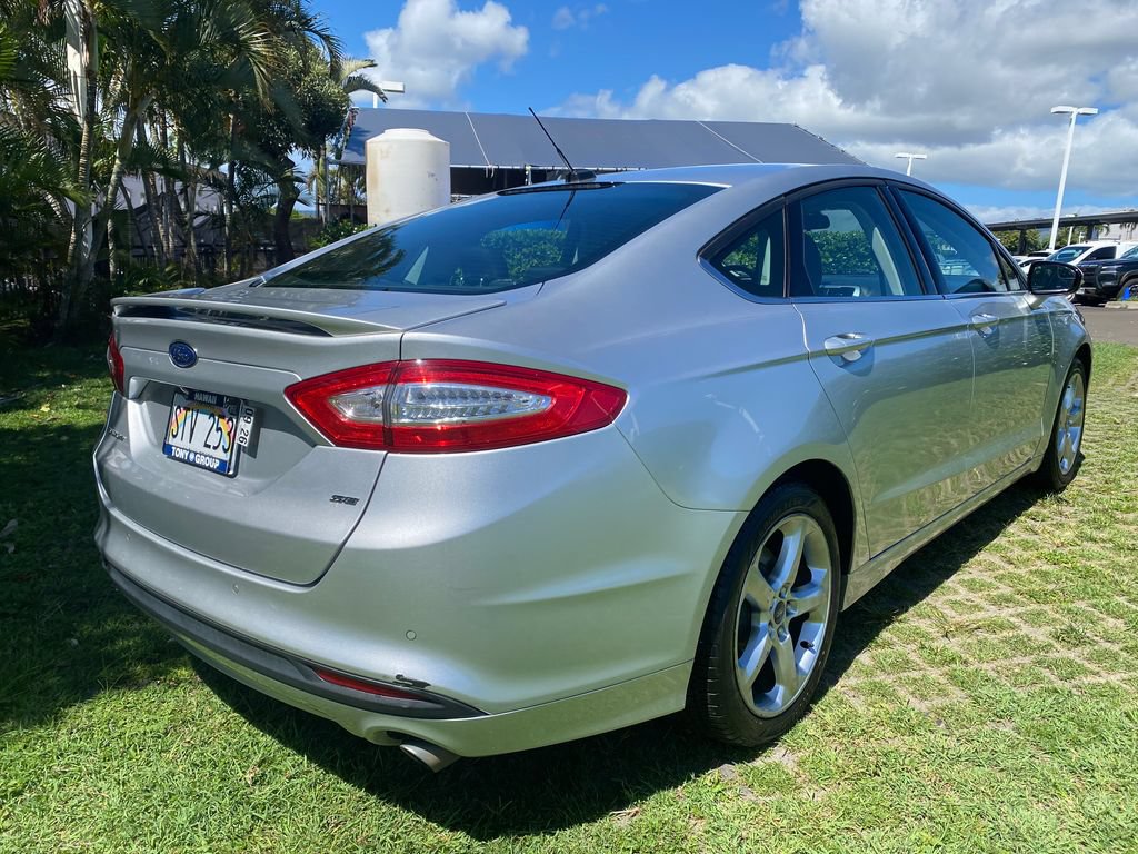 Used 2016 Ford Fusion SE FWD image 25