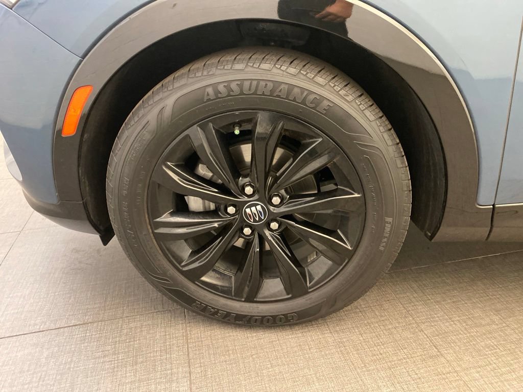 Used 2025 Buick Envista Sport Touring w/ Convenience I Package FWD image 9