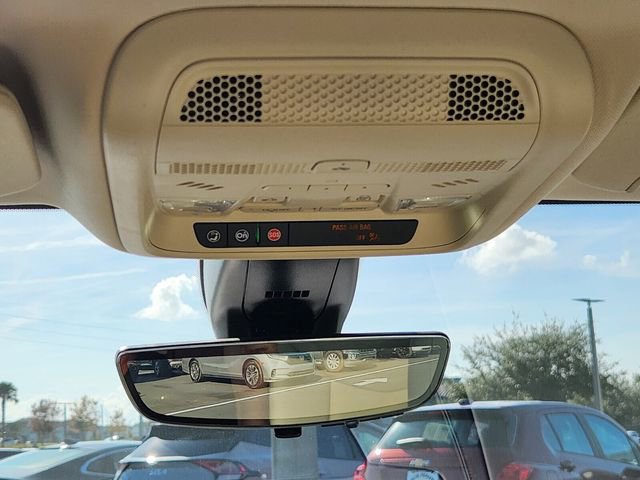 Used 2022 Cadillac XT5 Premium Luxury w/ Technology Package image 17