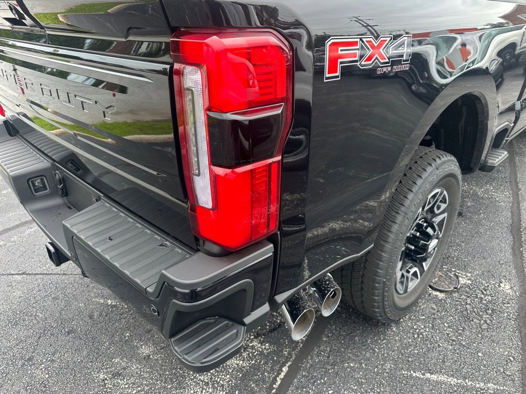 New 2025 Ford F250 Platinum image 10