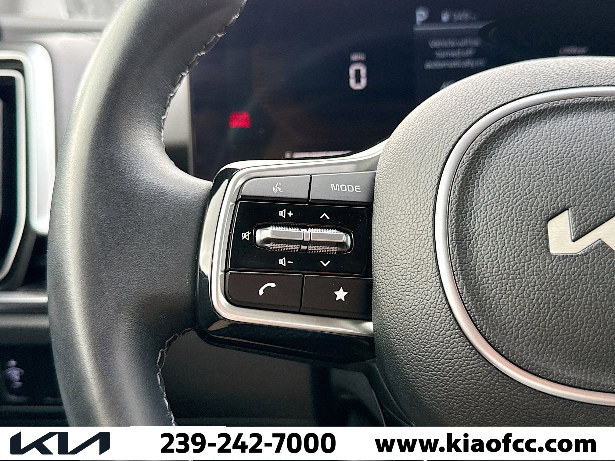 Certified 2025 Kia Sorento S image 37