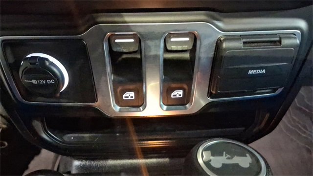 Used 2020 Jeep Wrangler Sport image 27