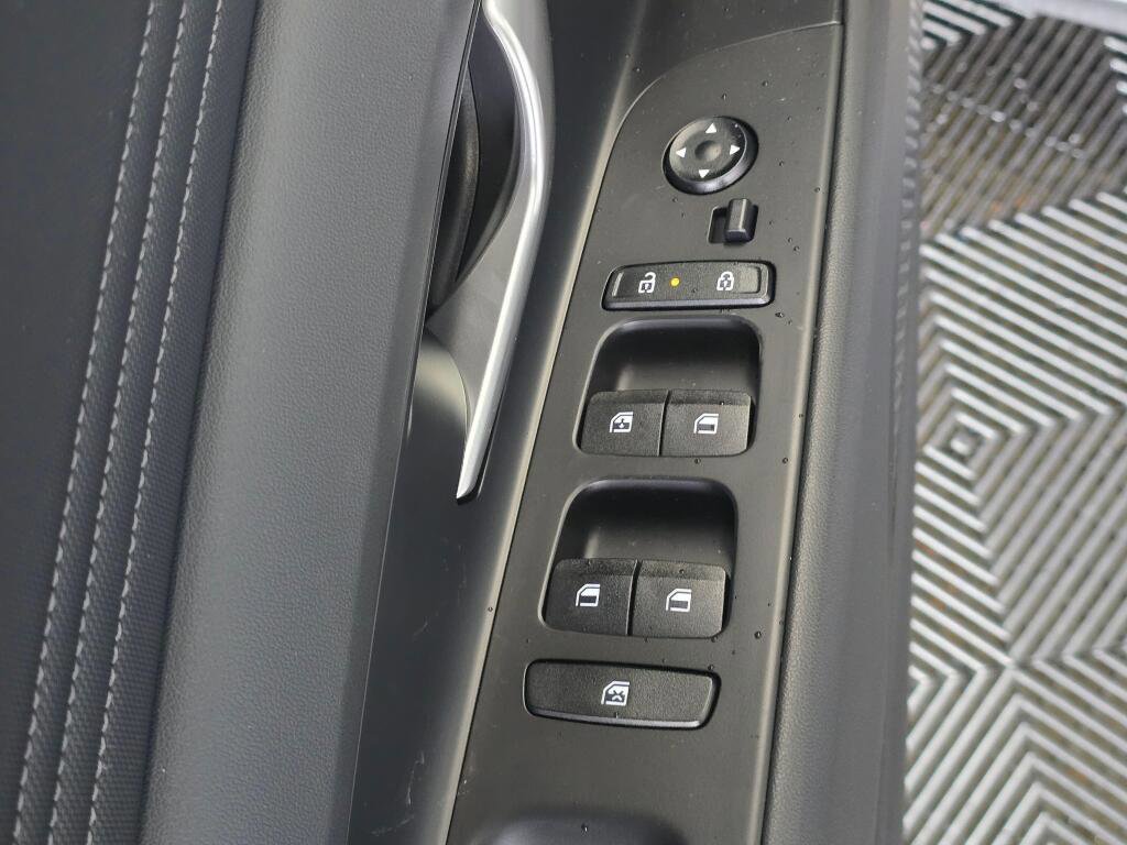 New 2026 Hyundai Elantra Limited image 22