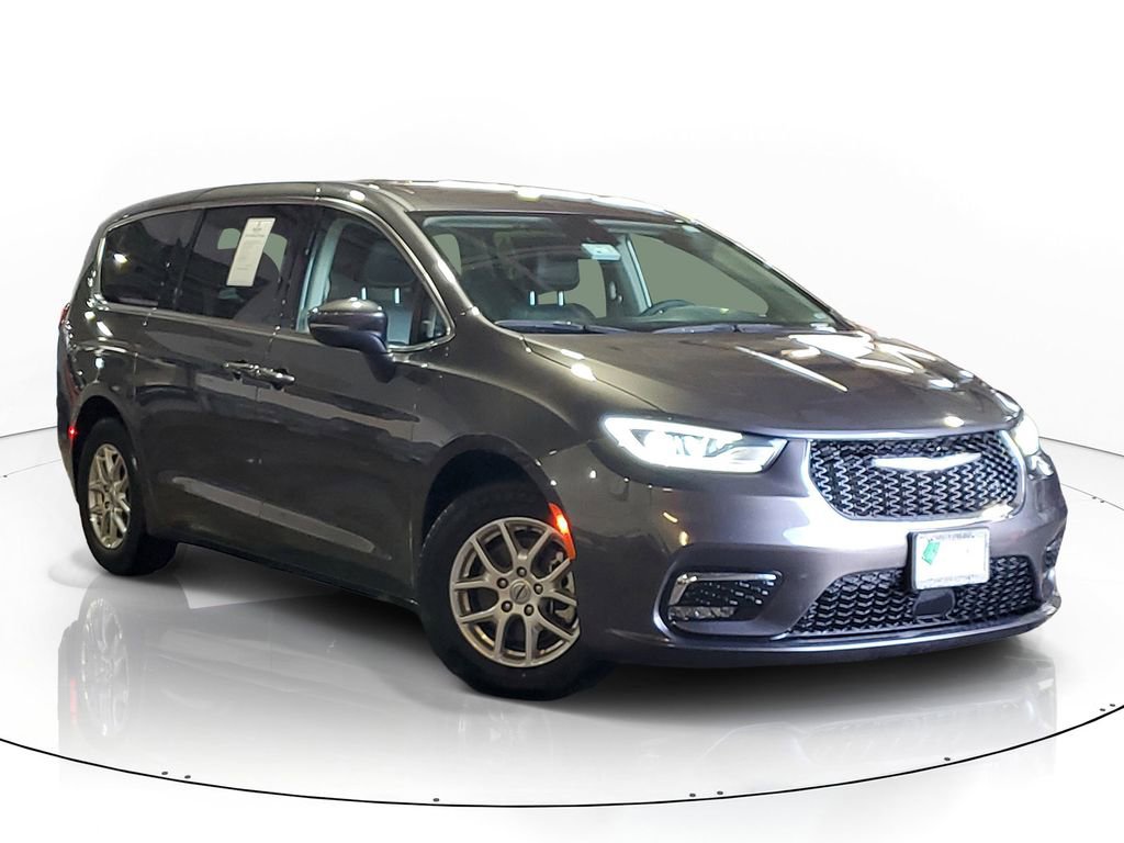 Used 2023 Chrysler Pacifica Touring-L FWD image 1