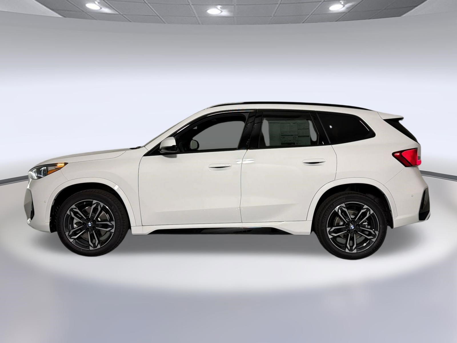 New 2026 BMW X1 xDrive28i w/ Technology Package AWD/4WD image 2