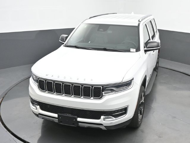 Used 2023 Jeep Wagoneer Series III w/ Preferred Equipment Group AWD/4WD image 38