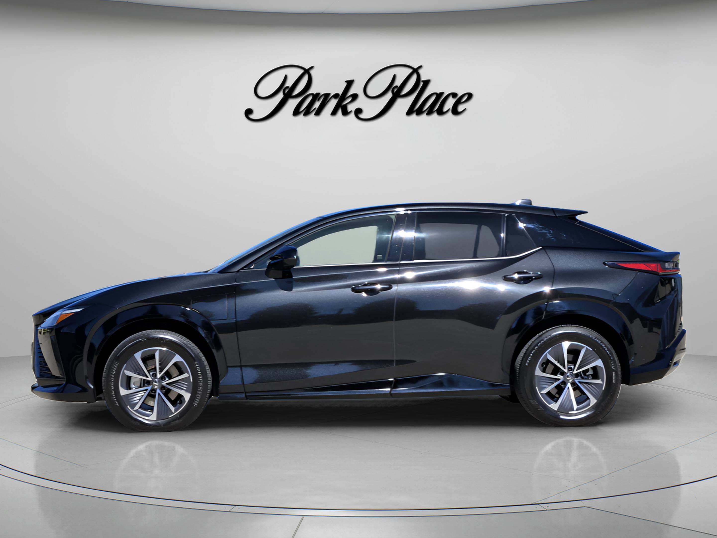 Used 2023 Lexus RZ 450e Premium w/ Accessory Package (Z1) image 3