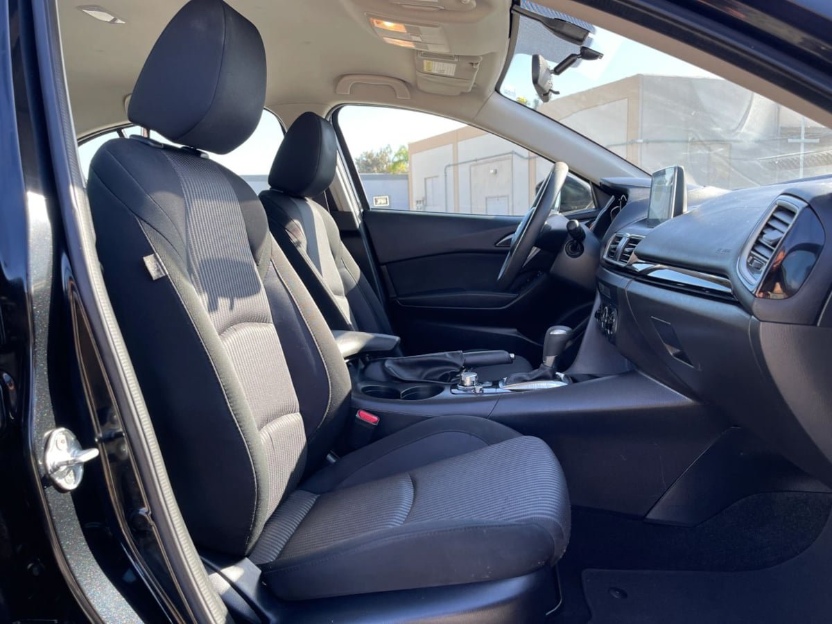 Used 2016 MAZDA MAZDA3 i Sport w/ Preferred Equipment Package FWD image 22
