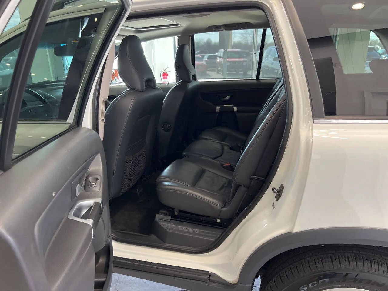 Used 2009 Volvo XC90 3.2 FWD image 31