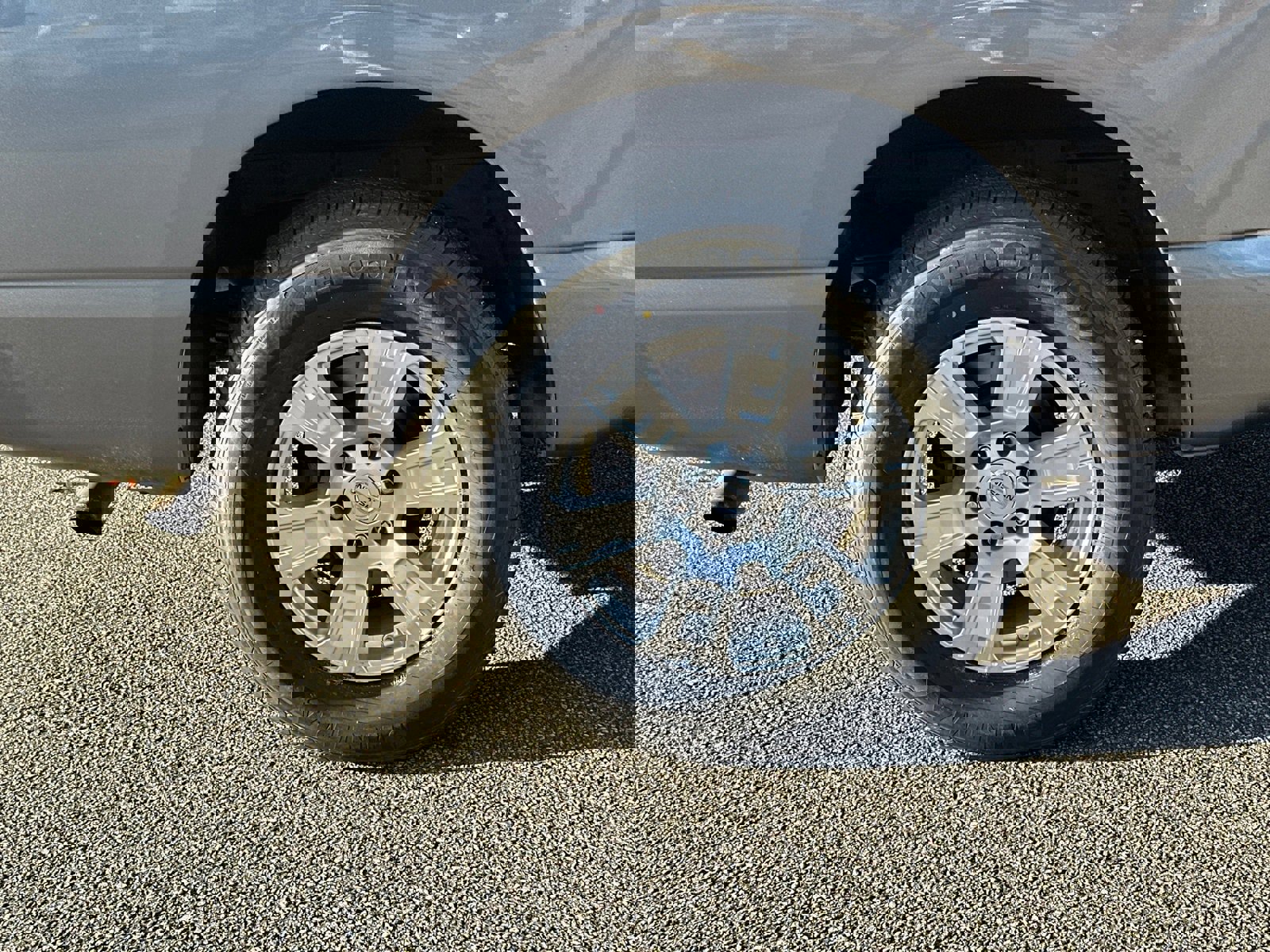 Used 2019 Nissan Titan SV image 17