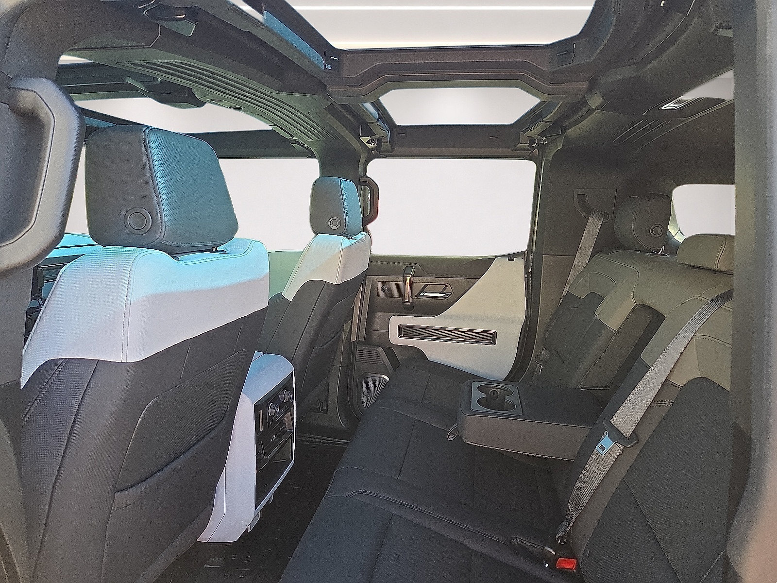 Used 2024 GMC Hummer EV 3X w/ Omega Edition AWD/4WD image 20