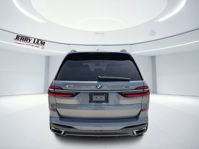 Used 2023 BMW X7 xDrive40i w/ Executive Package AWD/4WD image 4