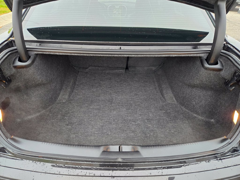 Used 2022 Chrysler 300 Touring L AWD/4WD image 29