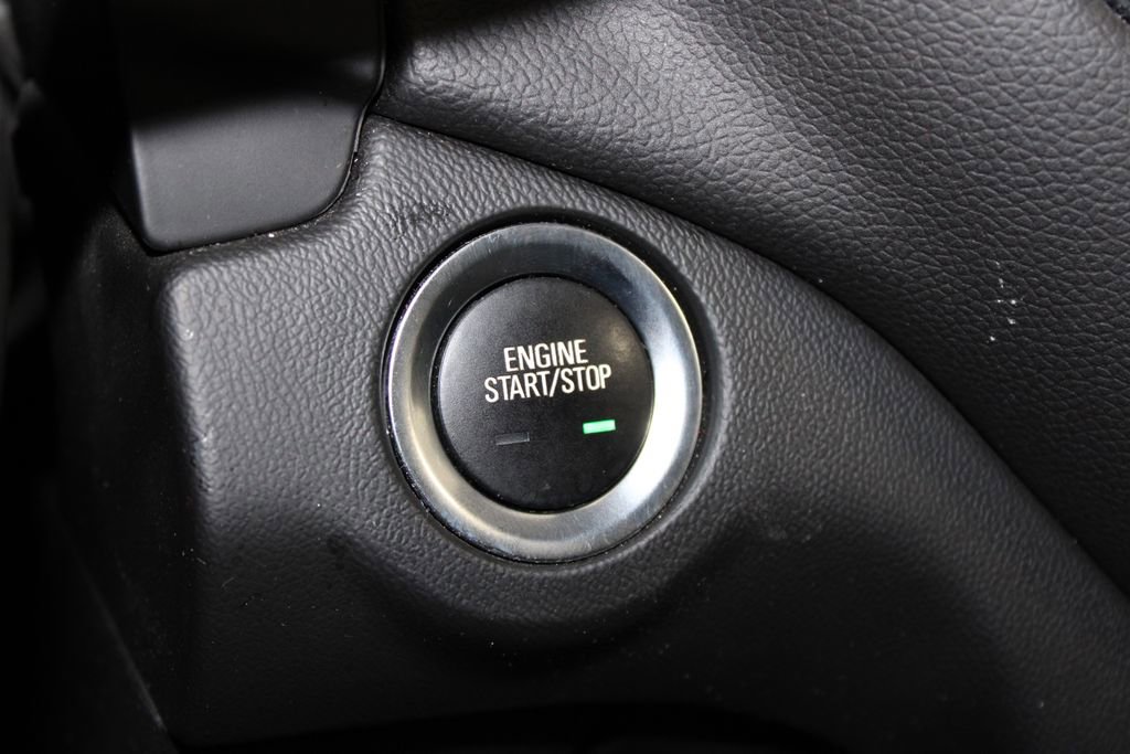 Used 2023 Chevrolet Equinox LT image 38