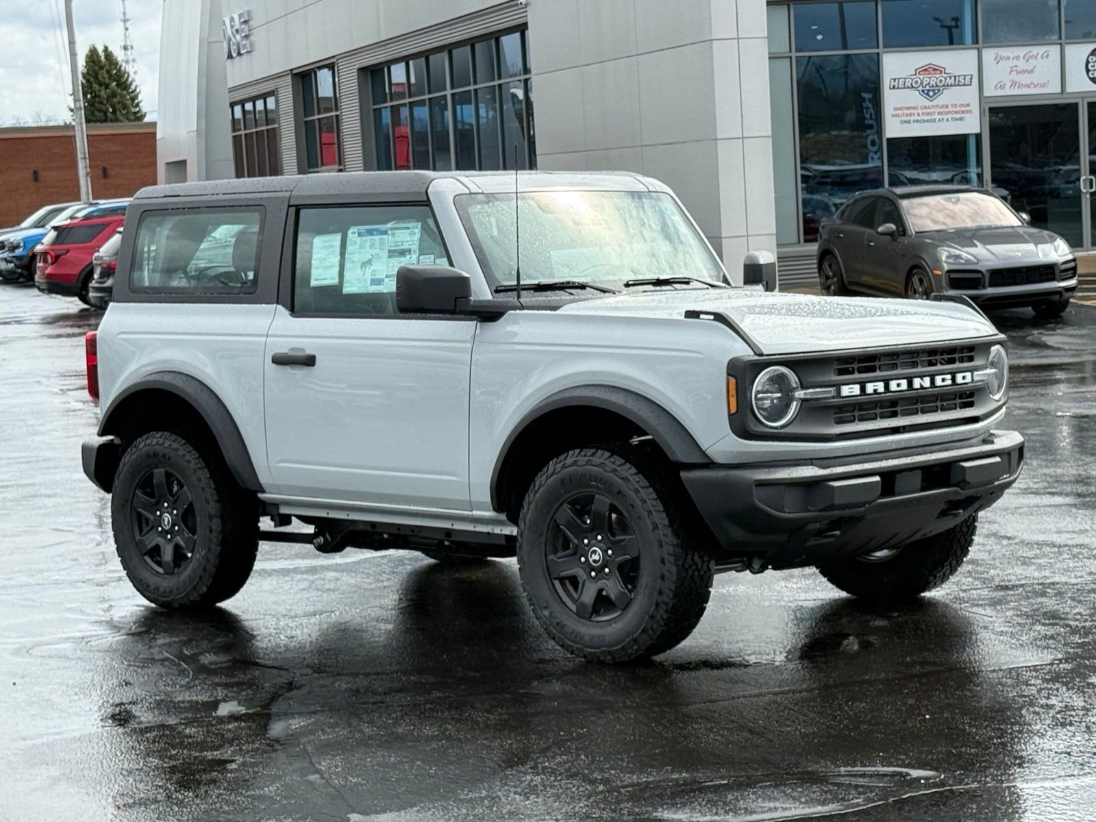 New 2026 Ford Bronco 2-Door image 9