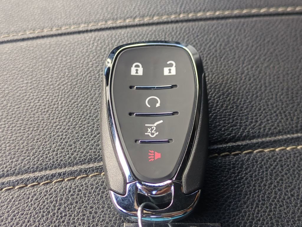 Used 2024 Chevrolet Traverse LT image 33