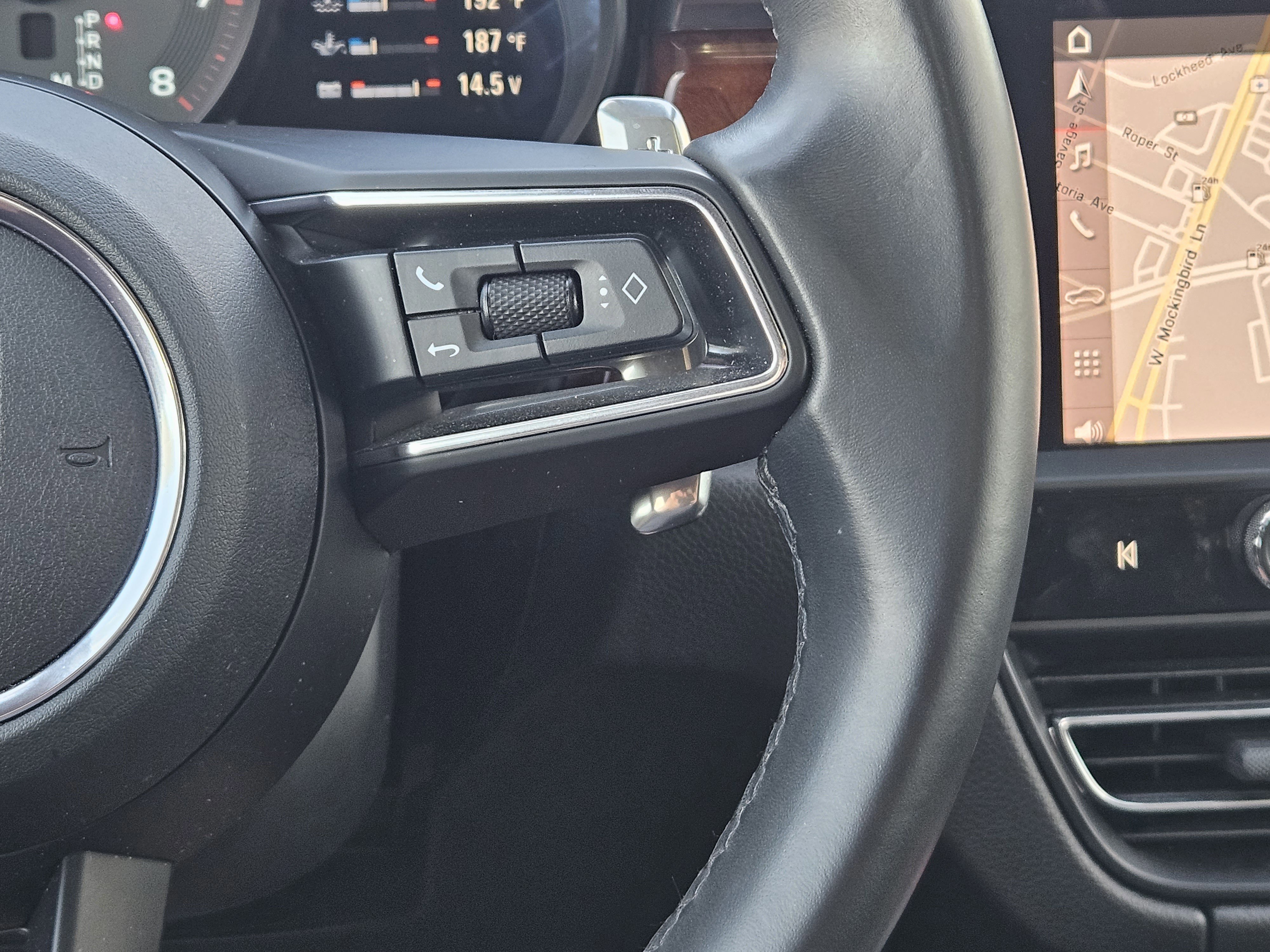 Certified 2023 Porsche Macan Turbo image 27