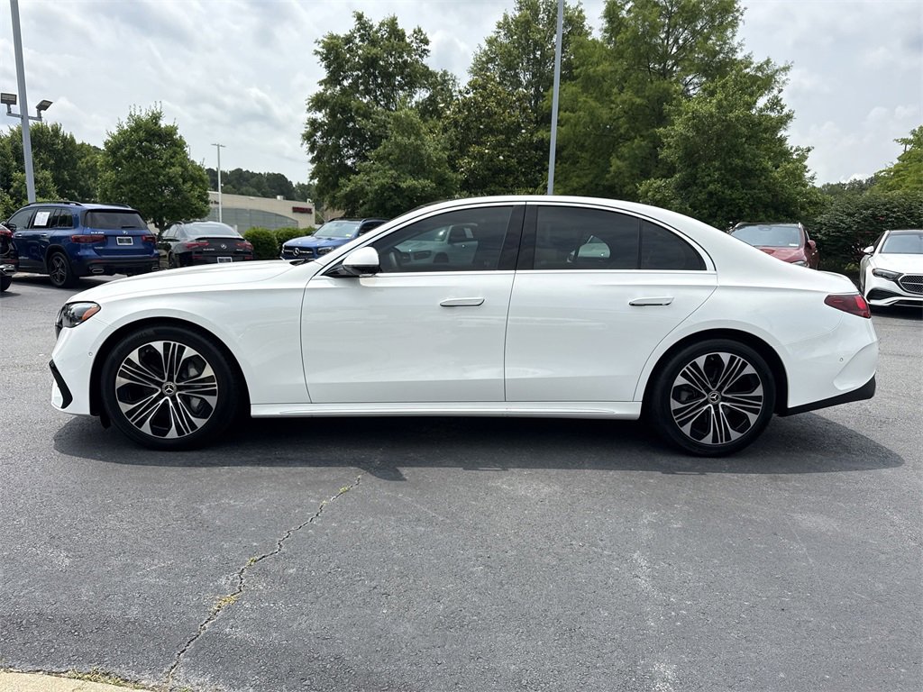 Used 2025 Mercedes-Benz E 350 4MATIC Sedan image 6