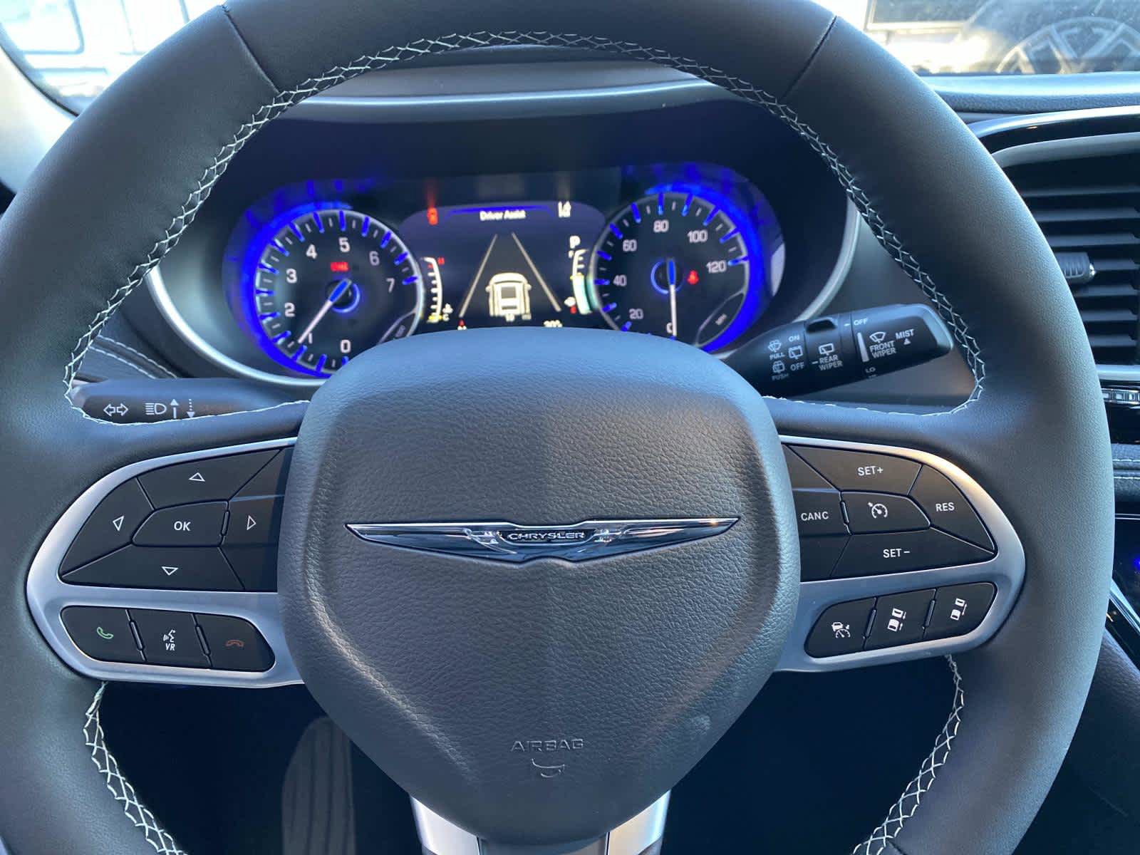 New 2026 Chrysler Pacifica Select FWD image 12