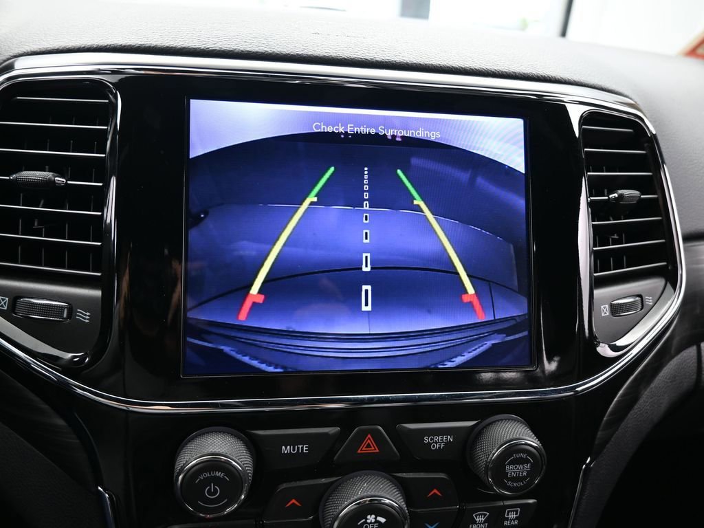 Used 2020 Jeep Grand Cherokee Altitude image 21