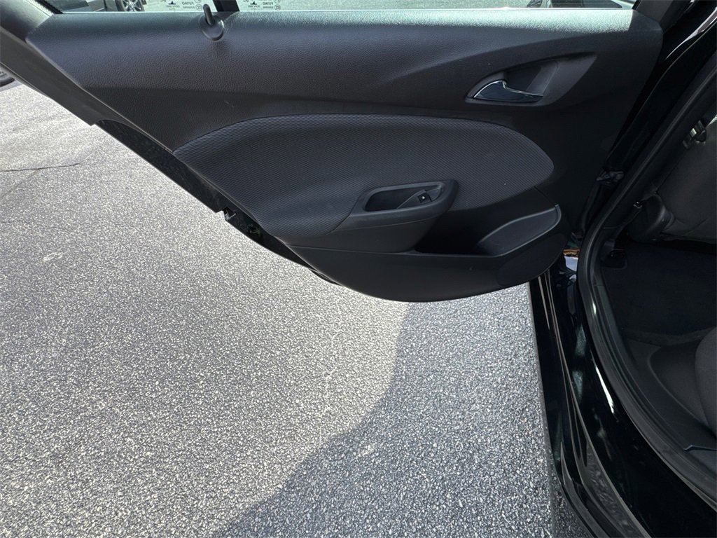 Used 2018 Chevrolet Cruze LT w/ Convenience Package image 21