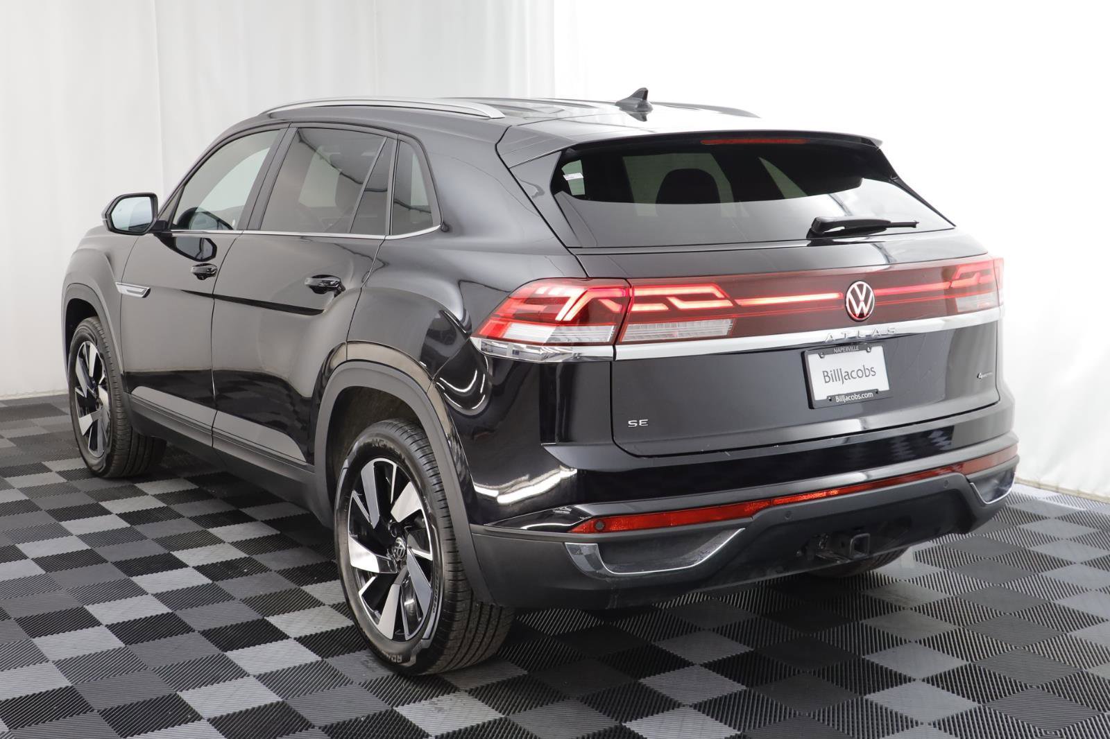 Used 2025 Volkswagen Atlas Cross Sport SE image 15