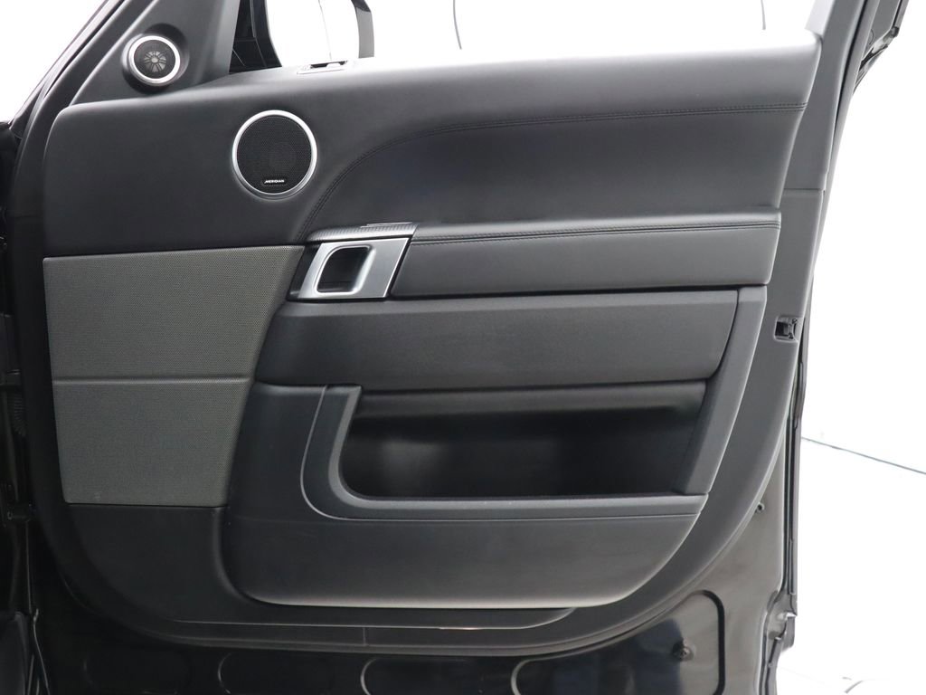 Used 2019 Land Rover Range Rover Sport HST image 41