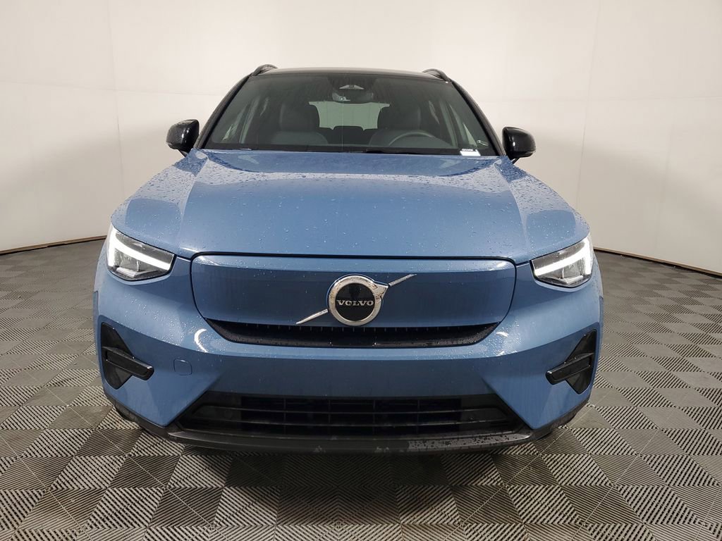 Certified 2024 Volvo XC40 Recharge Core w/ Protection Package Premier image 2
