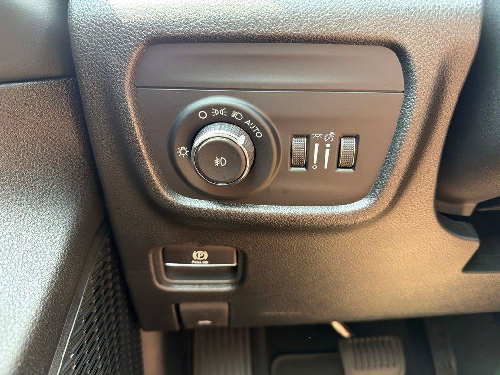 New 2026 Jeep Grand Cherokee Limited w/ Limited Altitude Package RWD image 47