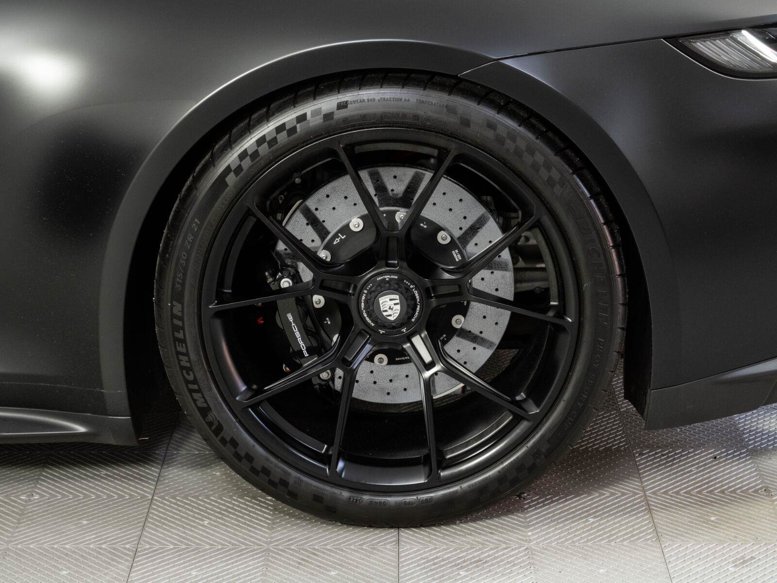 Used 2024 Porsche 911 GT3 RWD image 31