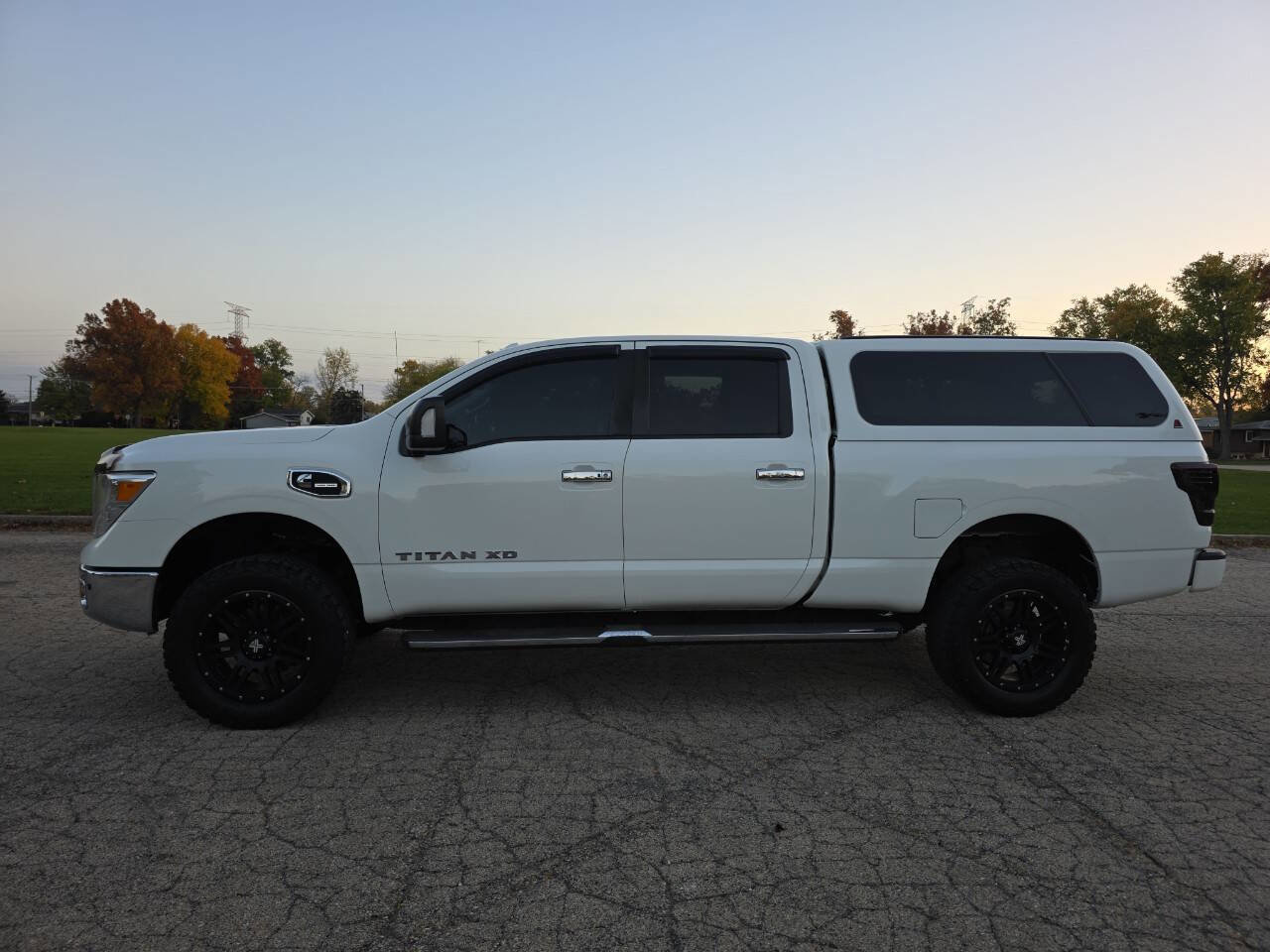 Used 2016 Nissan Titan SV AWD/4WD image 3