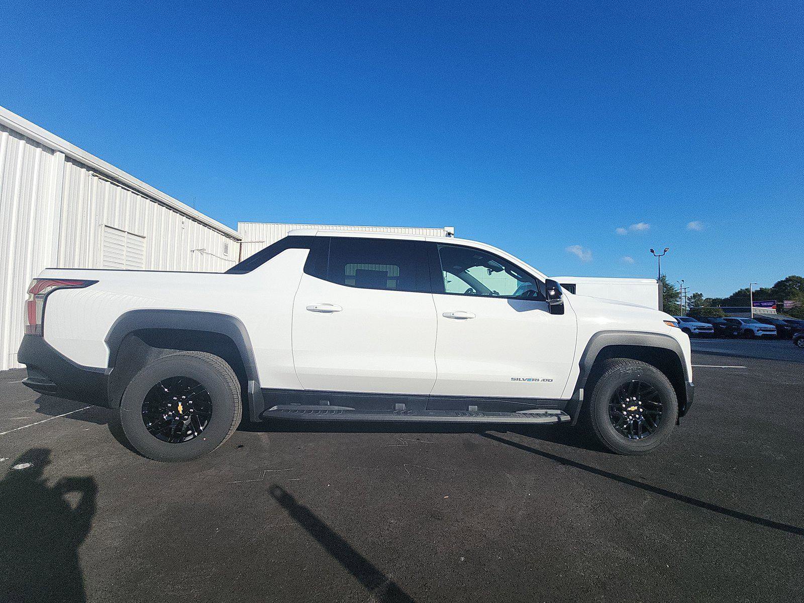 New 2026 Chevrolet Silverado EV LT image 6