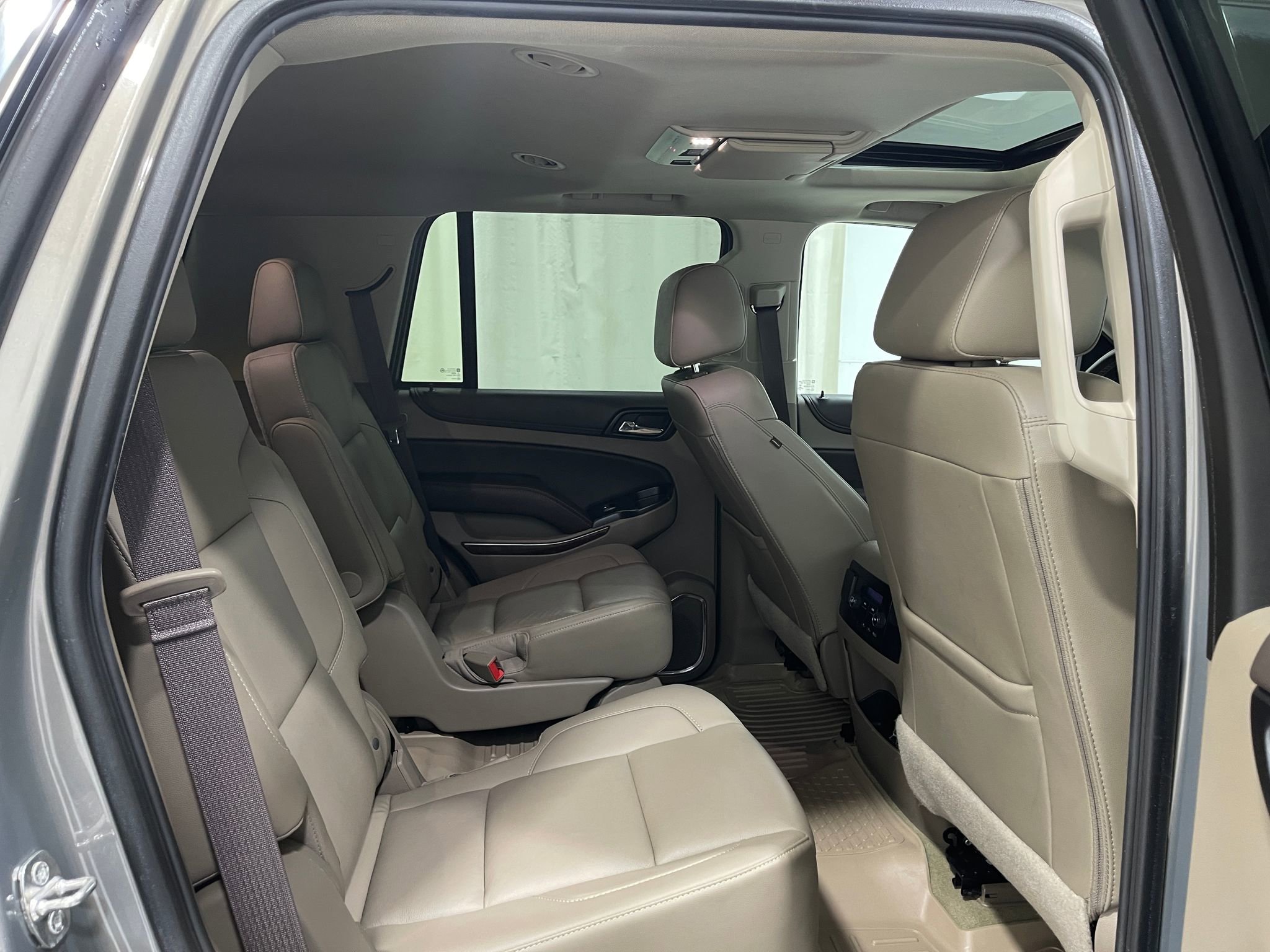 Used 2018 Chevrolet Tahoe LT AWD/4WD image 34
