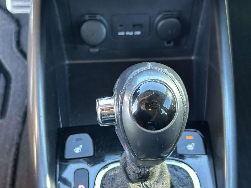 Used 2013 Kia Forte SX w/ Leather Pkg image 27