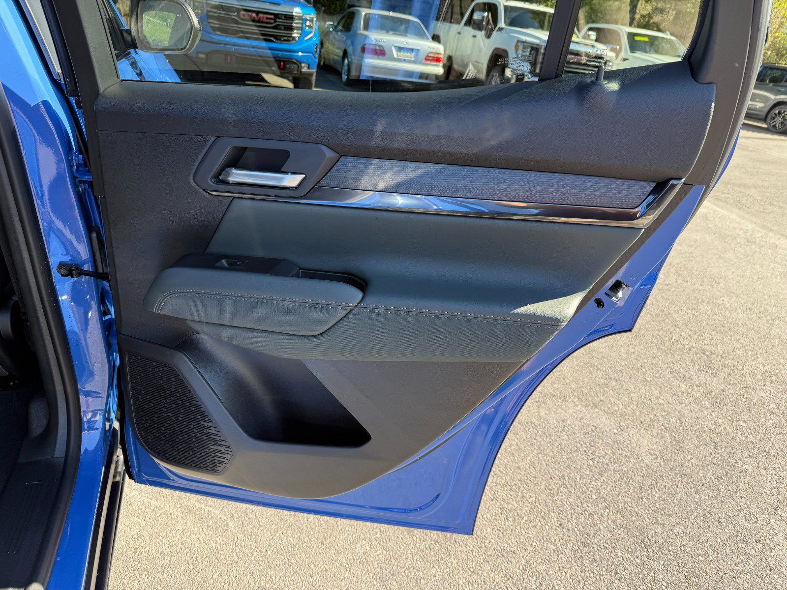 New 2026 GMC Terrain AT4 AWD/4WD image 21