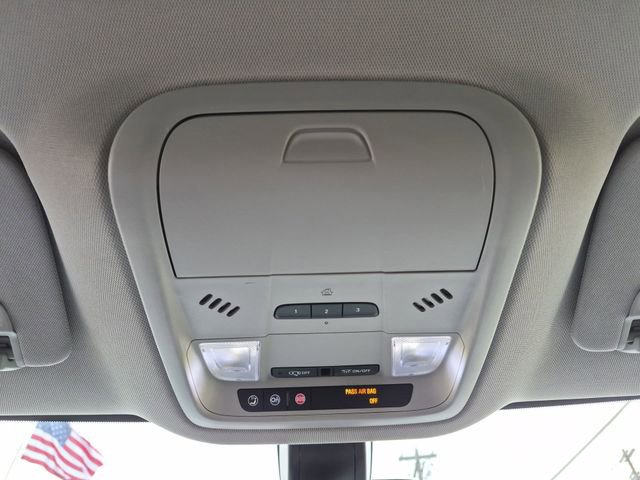 Used 2020 Buick Enclave Essence w/ Sound and Sites Package FWD image 33