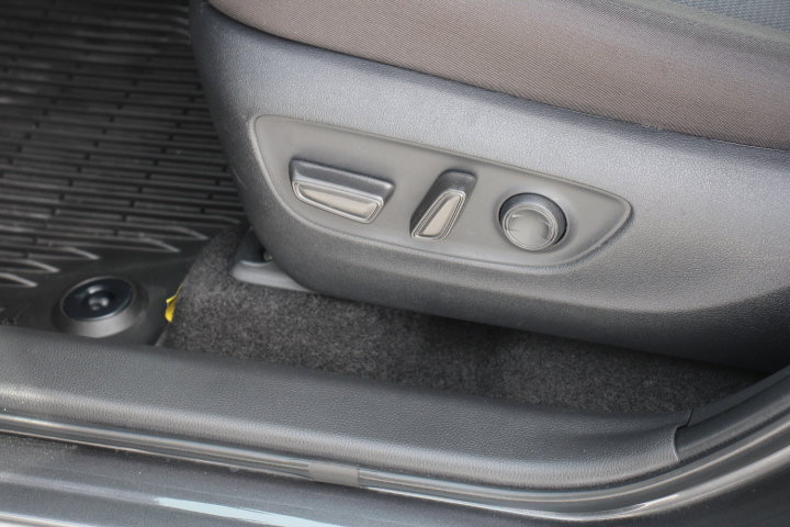 Certified 2025 Toyota RAV4 XLE w/ Convenience Package image 12