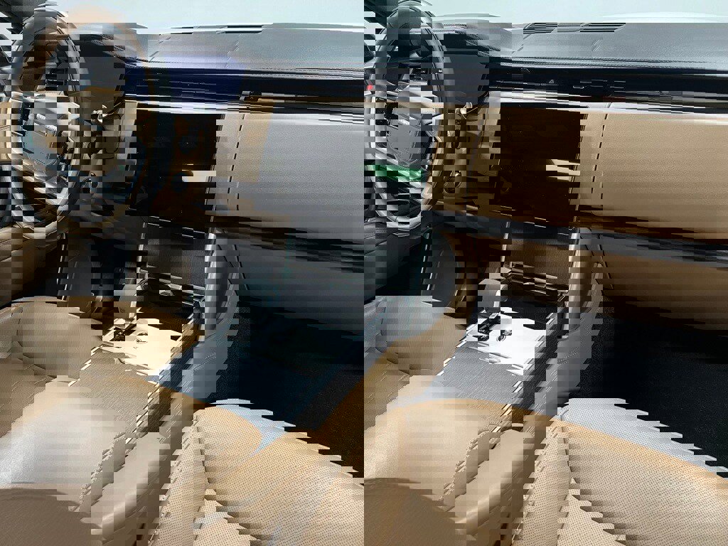 Used 2024 Land Rover Range Rover Long Wheelbase SE image 27