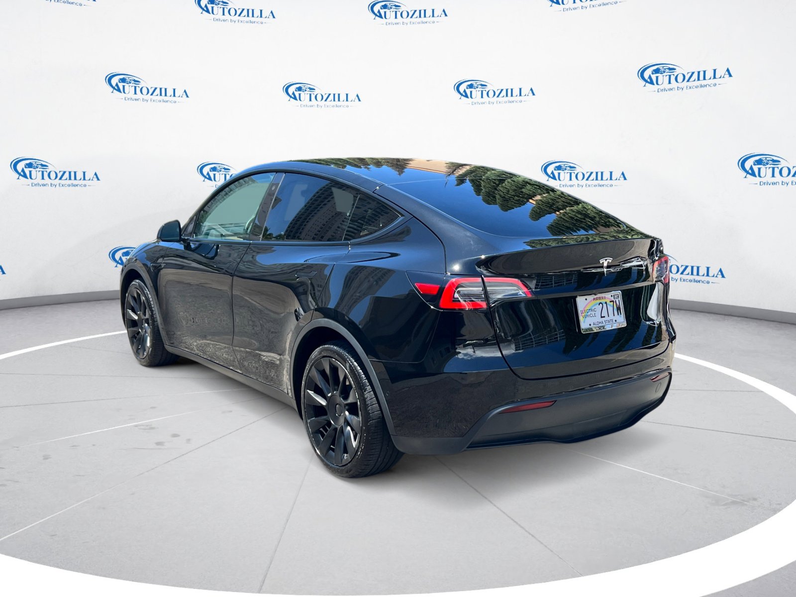 Used 2021 Tesla Model Y Long Range image 3