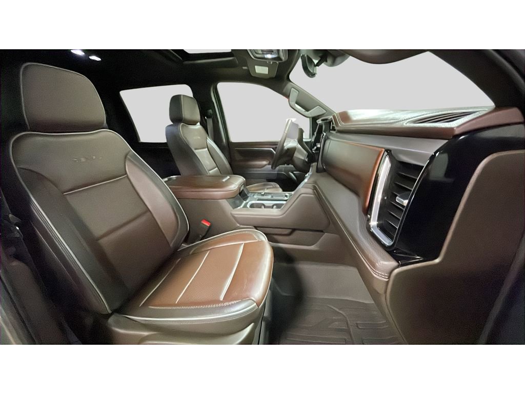 Used 2025 GMC Sierra 3500 Denali w/ Denali Reserve Package image 17