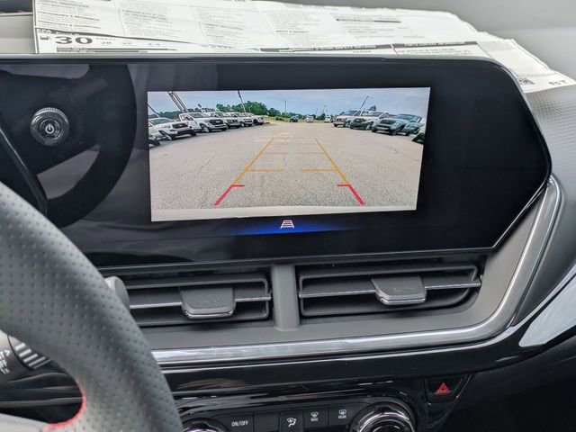 New 2026 Chevrolet Trax RS w/ Sunroof Package FWD image 19