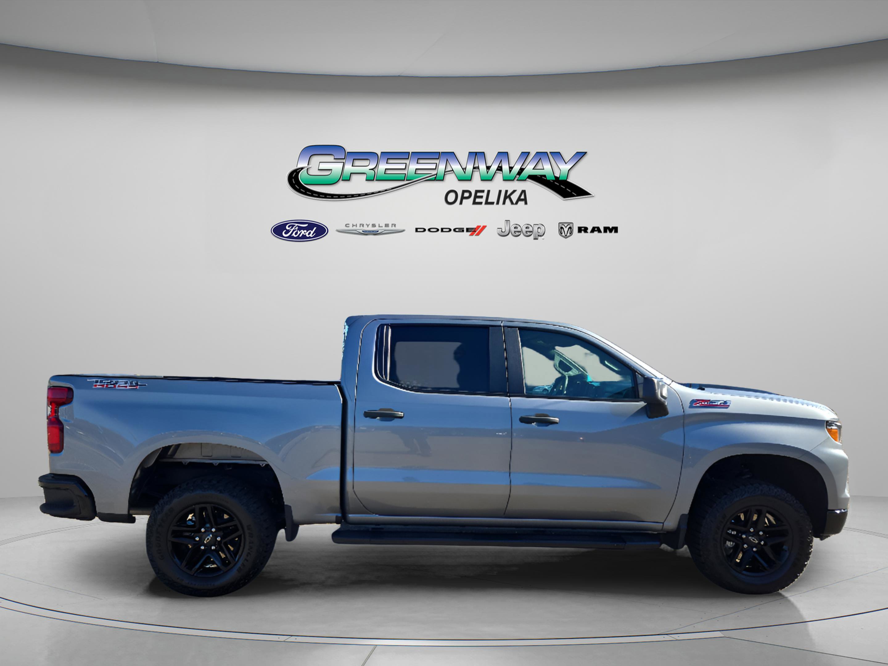 Used 2024 Chevrolet Silverado 1500 Custom Trail Boss image 1